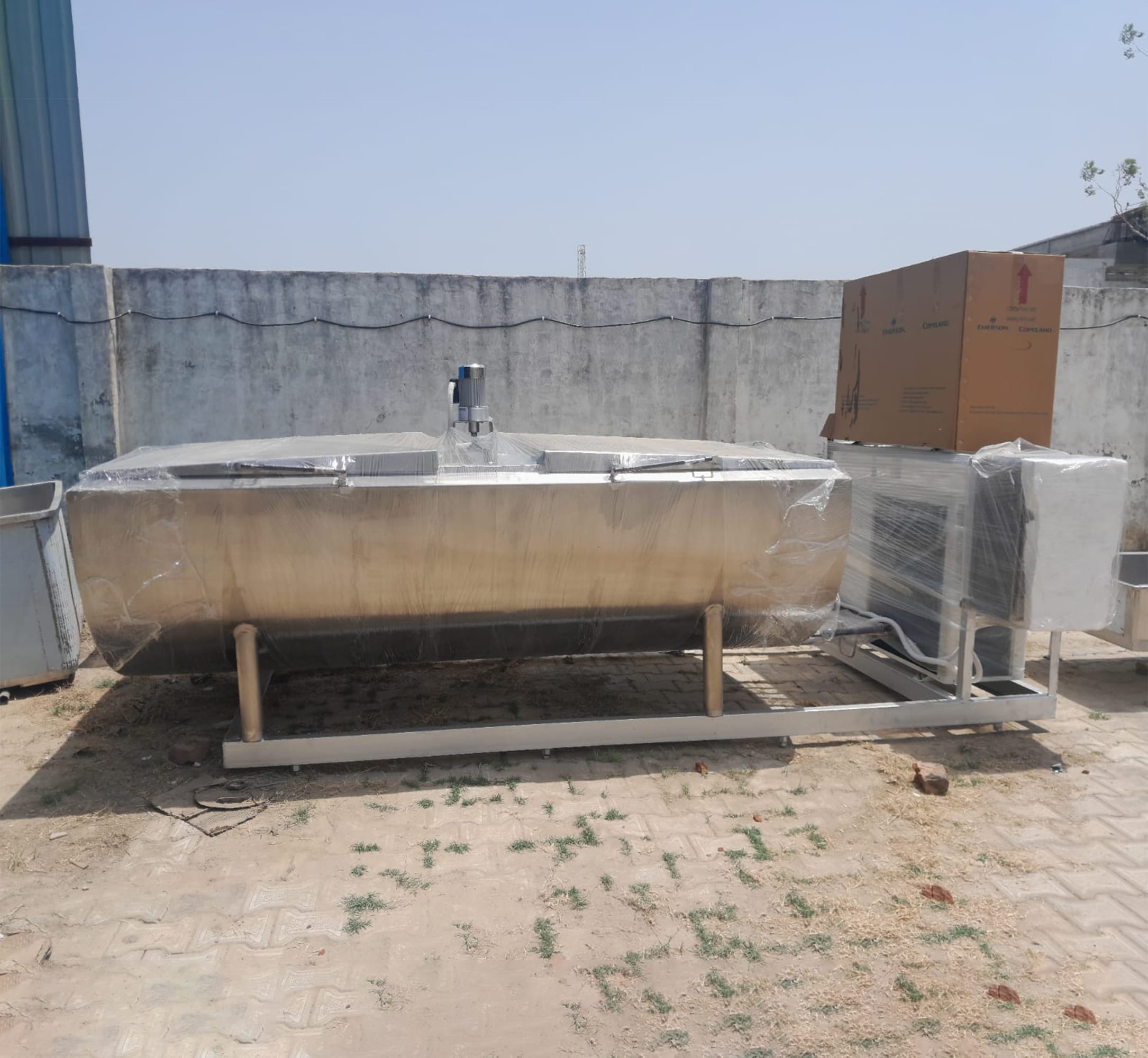 Bulk milk Cooler 2000 Liter