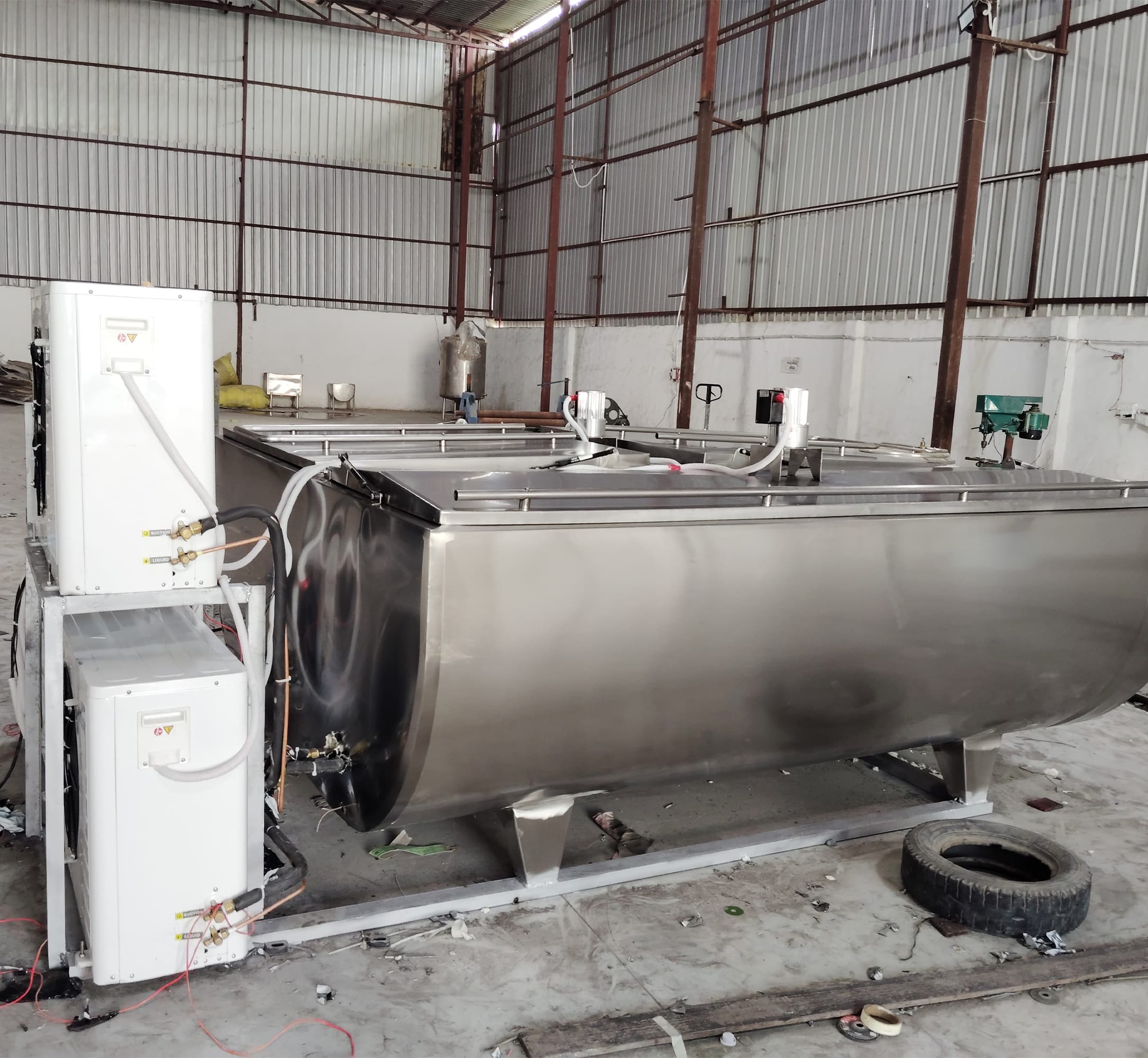 Bulk milk Cooler 2000 Liter